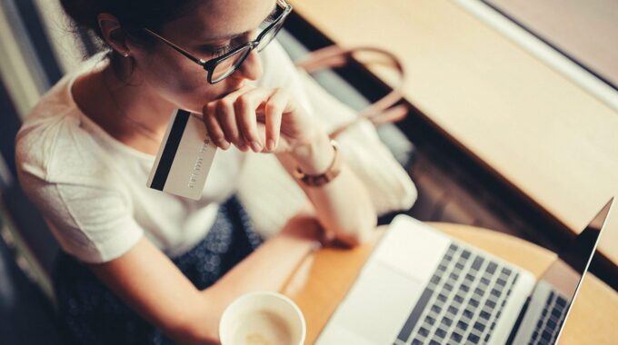 How to Stay Safe on a Public Wi-Fi Network